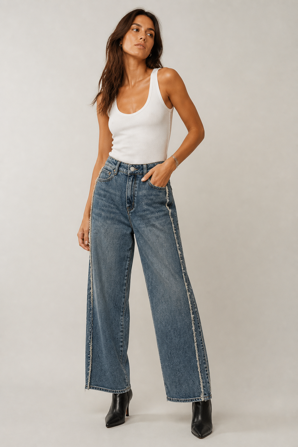jeans lateral deshilachado