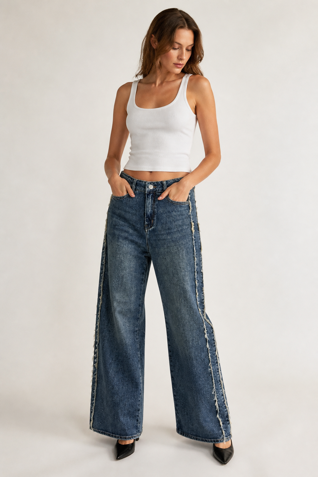 jeans lateral deshilachado