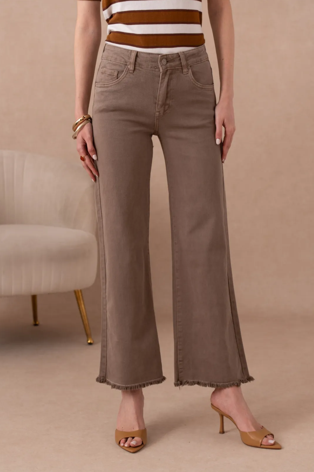 pantalon flecos marron